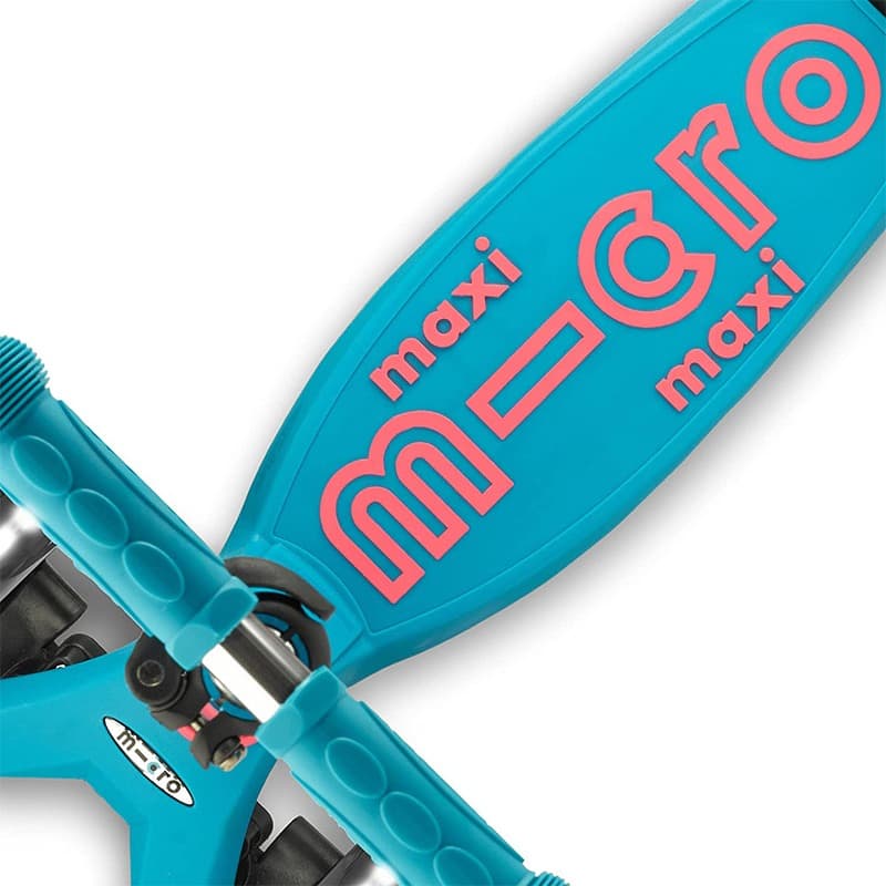 Micro Maxi Deluxe Scooter With LED Wheels - Aqua thumbnail 4