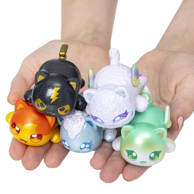 Aphmau Mystery MeeMeow Figures Multi-Pack – Elemental Glow Party thumbnail 2