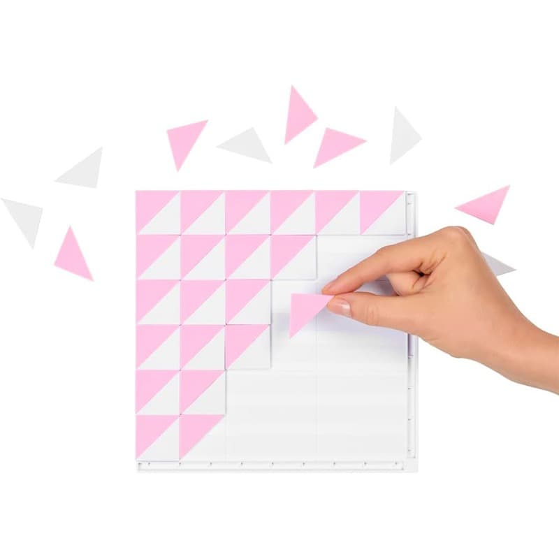 MGA’s Miniverse Spaces Starter Pack Pink thumbnail 2