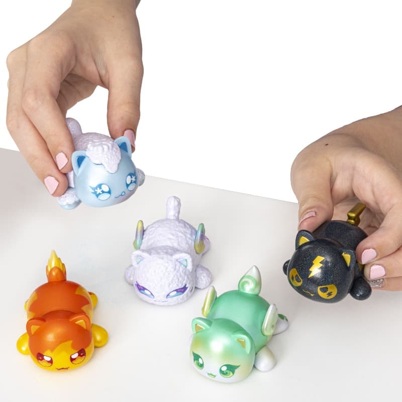 Aphmau Mystery MeeMeow Figures Multi-Pack – Elemental Glow Party thumbnail 3